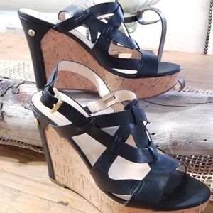 Not for sale — I’m looking for these in a size 6!